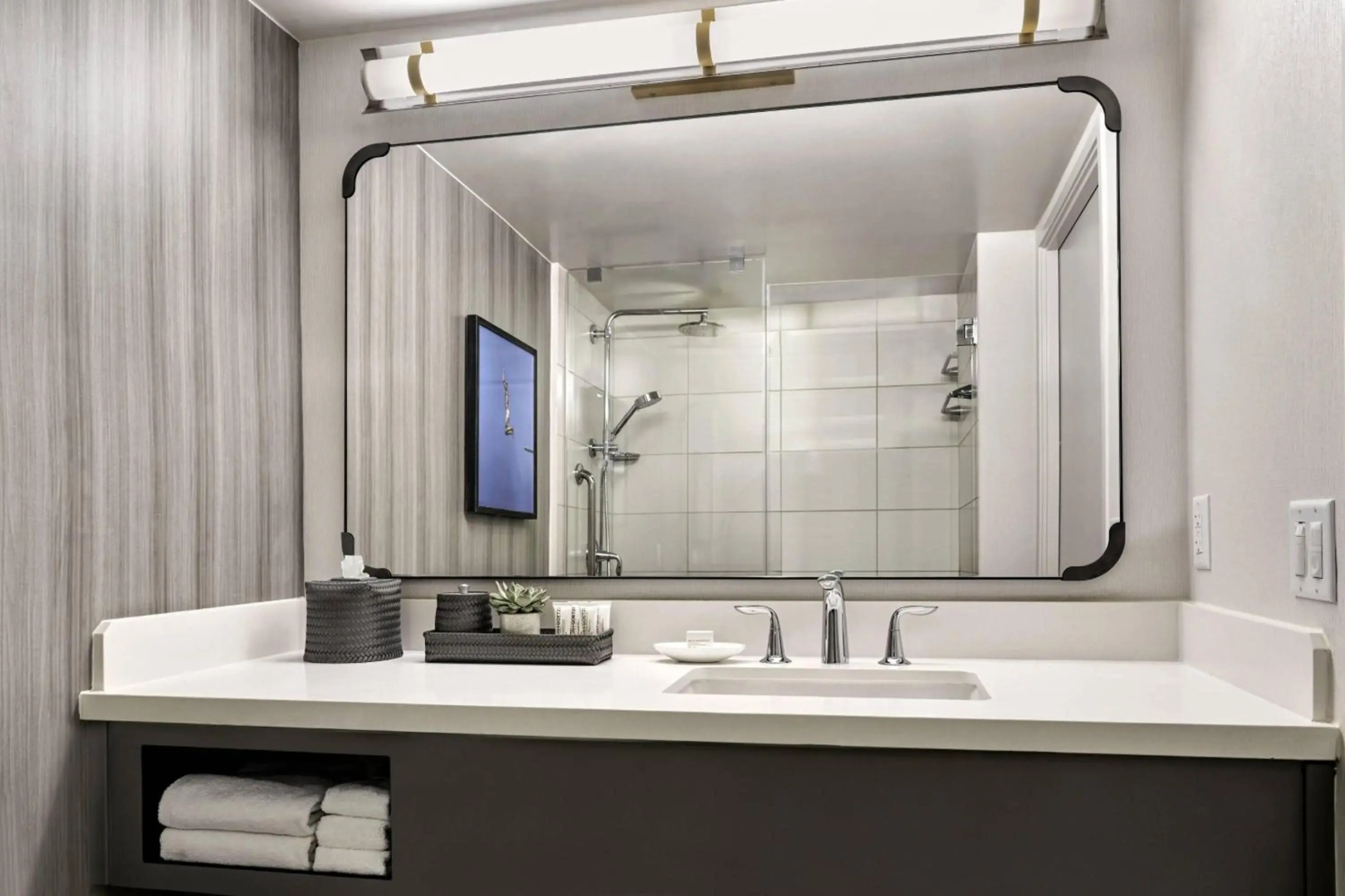 Westdrift Manhattan Beach, Autograph Collection by Marriott