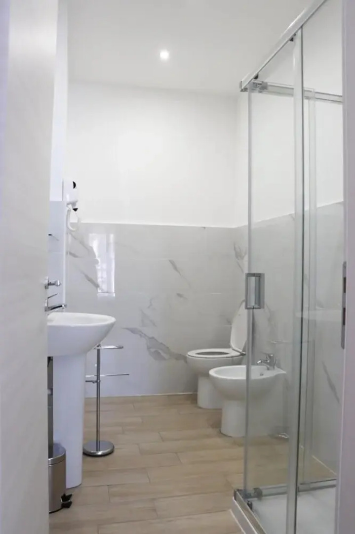 Bb Carlo V Triple Rooom