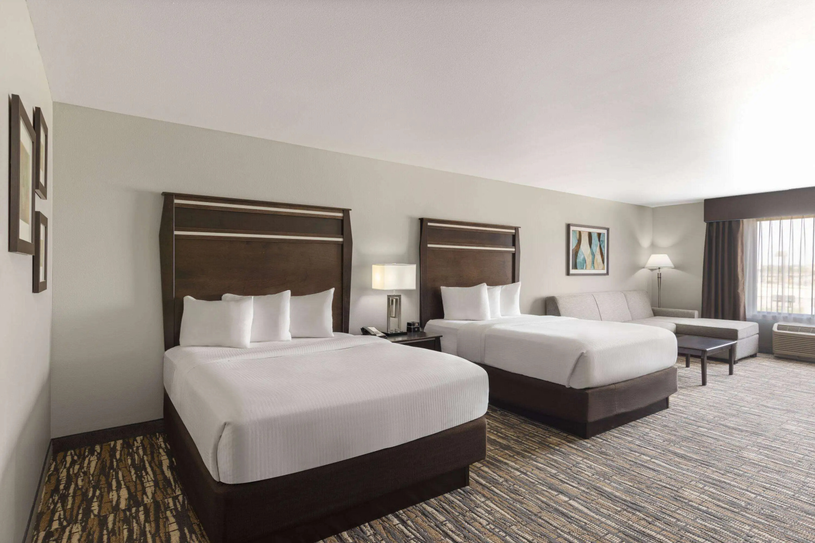 La Quinta Inn & Suites by Wyndham Sioux Falls