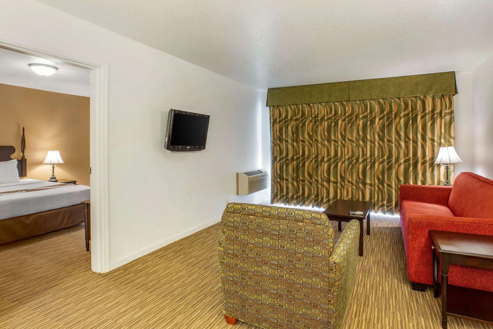 Quality Inn & Suites Tulare