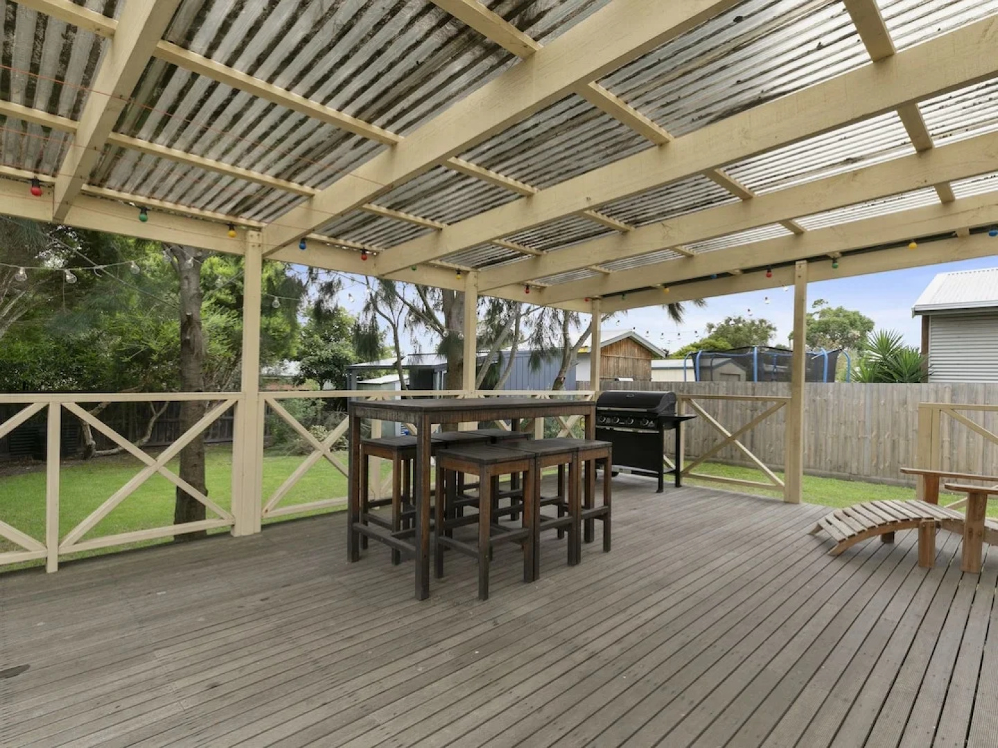 Vintage Sunrise - Pet Friendly (Outside Only)