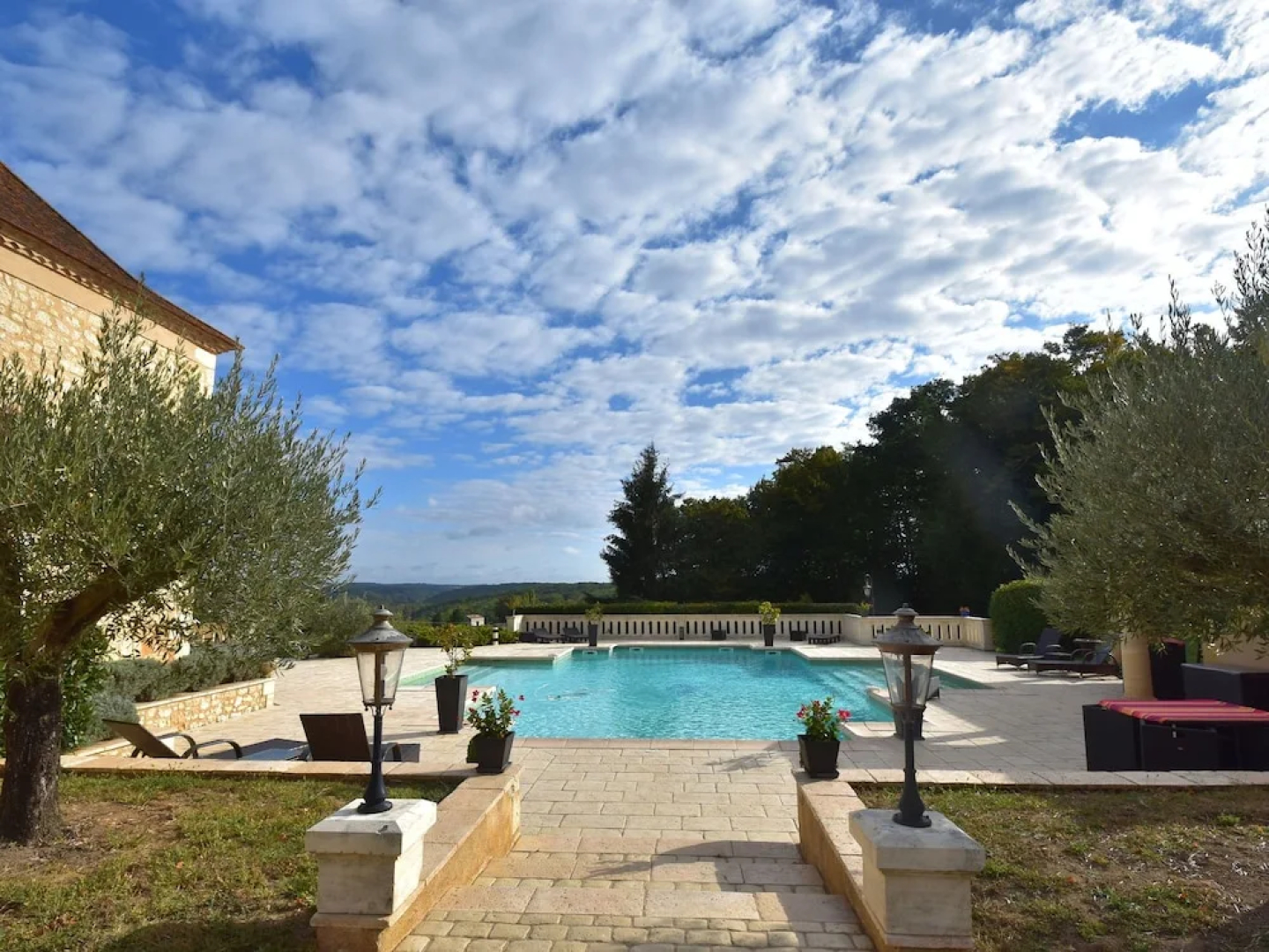 Lavish Villa on an Exclusive Estate in Liorac-sur-louyre With Pool