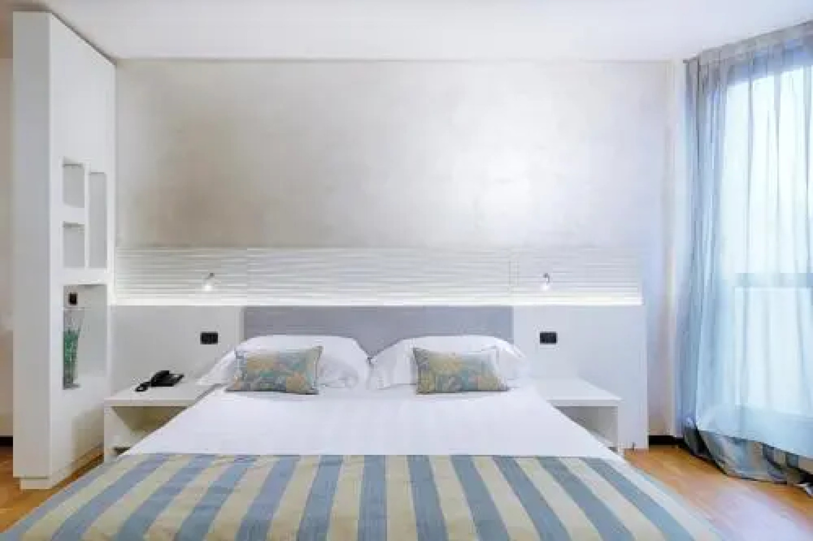 Continental Urban Art Hotel