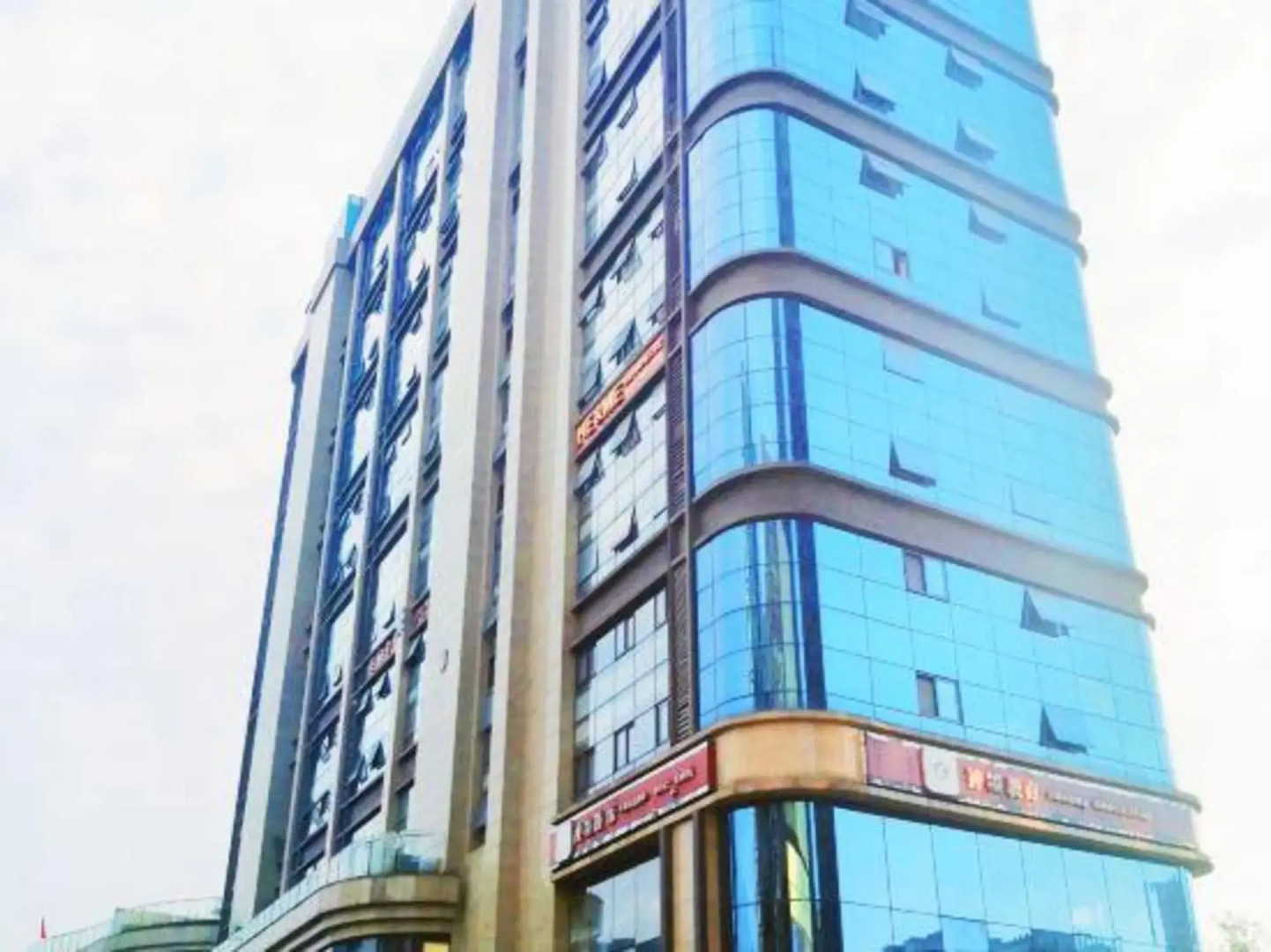 Weekend Hotel Apartments