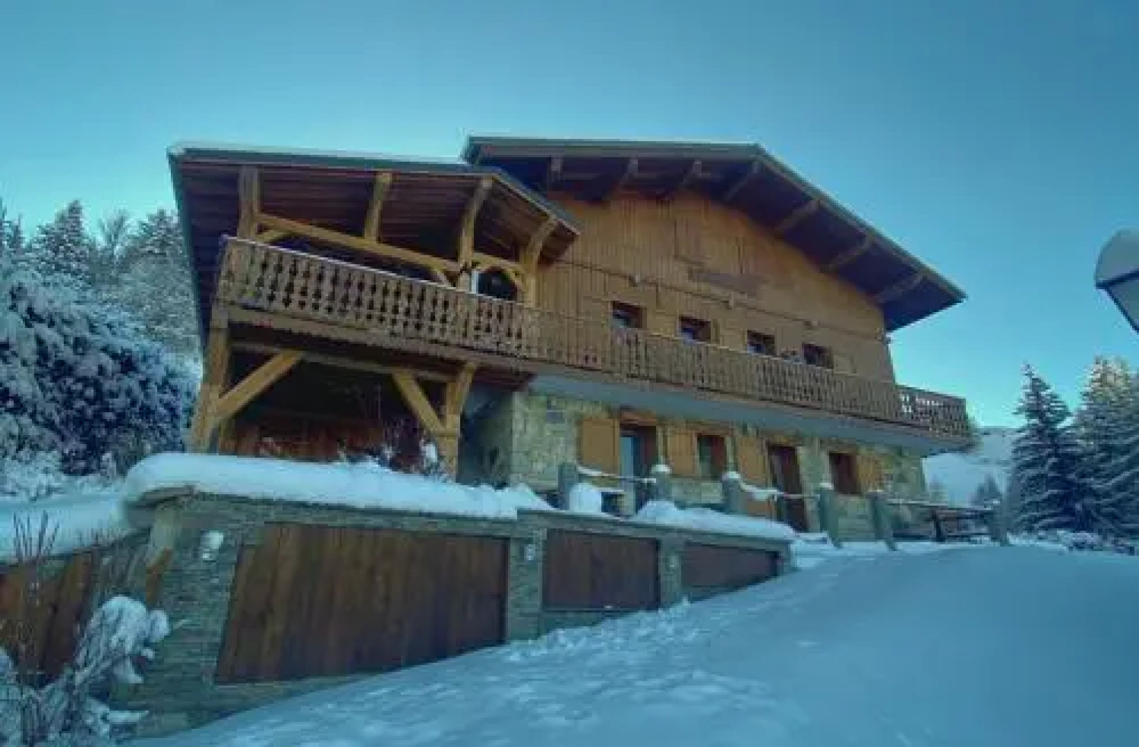 Apartments at Chalet Miravidi