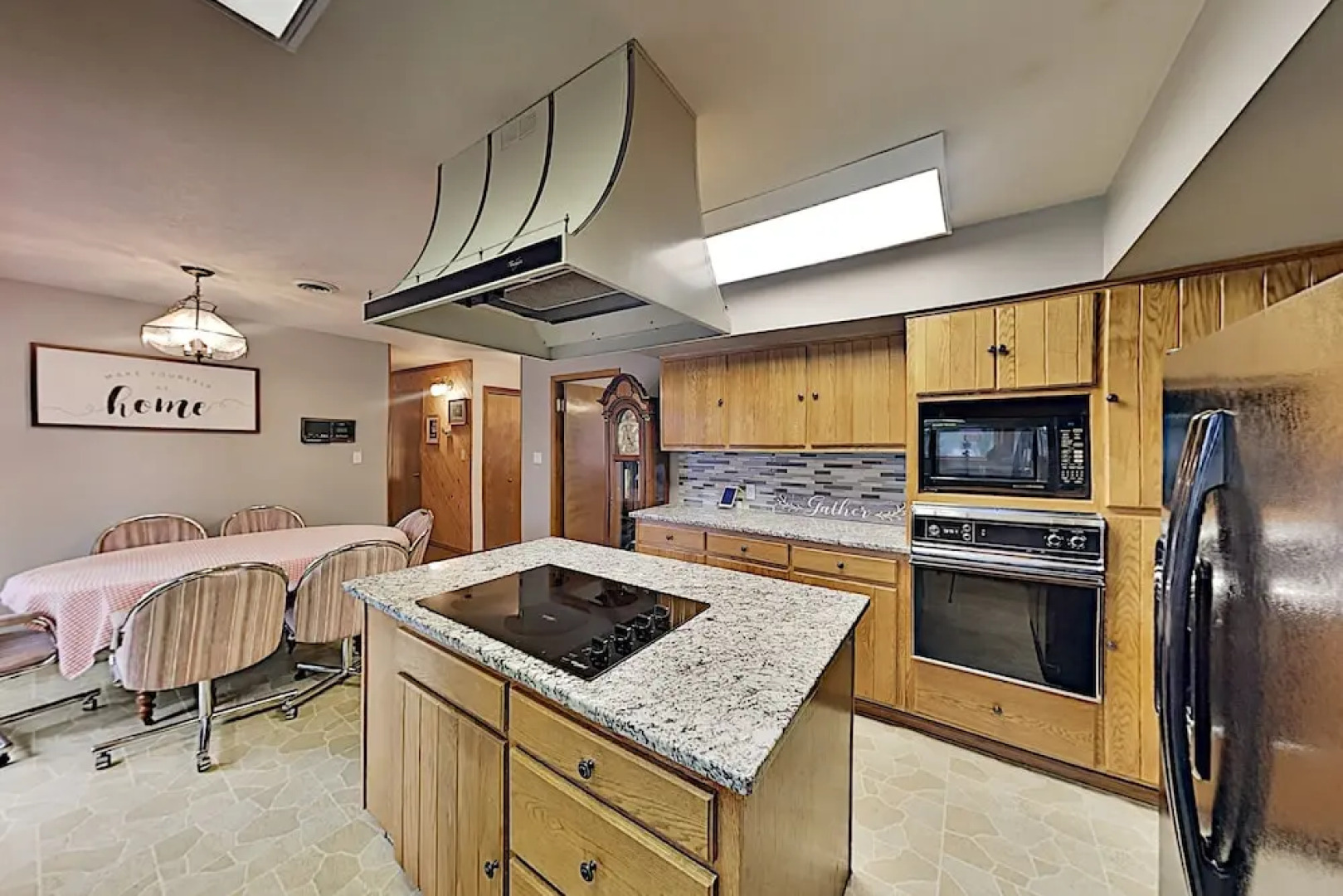 16973 Buck Horn Dr Home 5 Bedrooms 3.5 Bathrooms Home