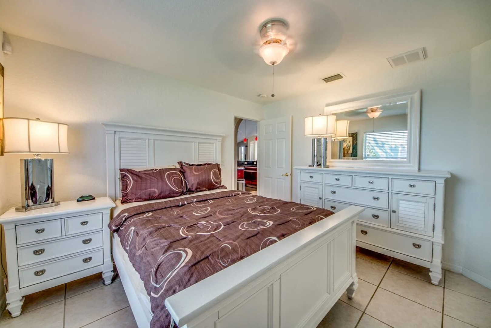 Villazo Ann - Roelens Vacations