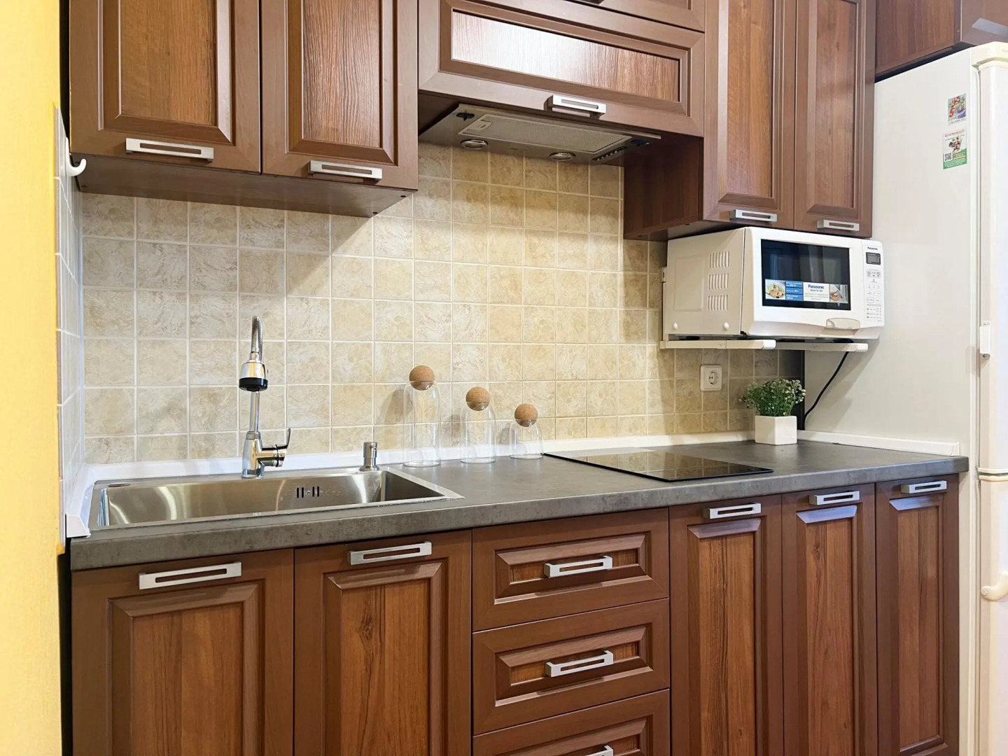 Live (Лайв) на улице Набережная