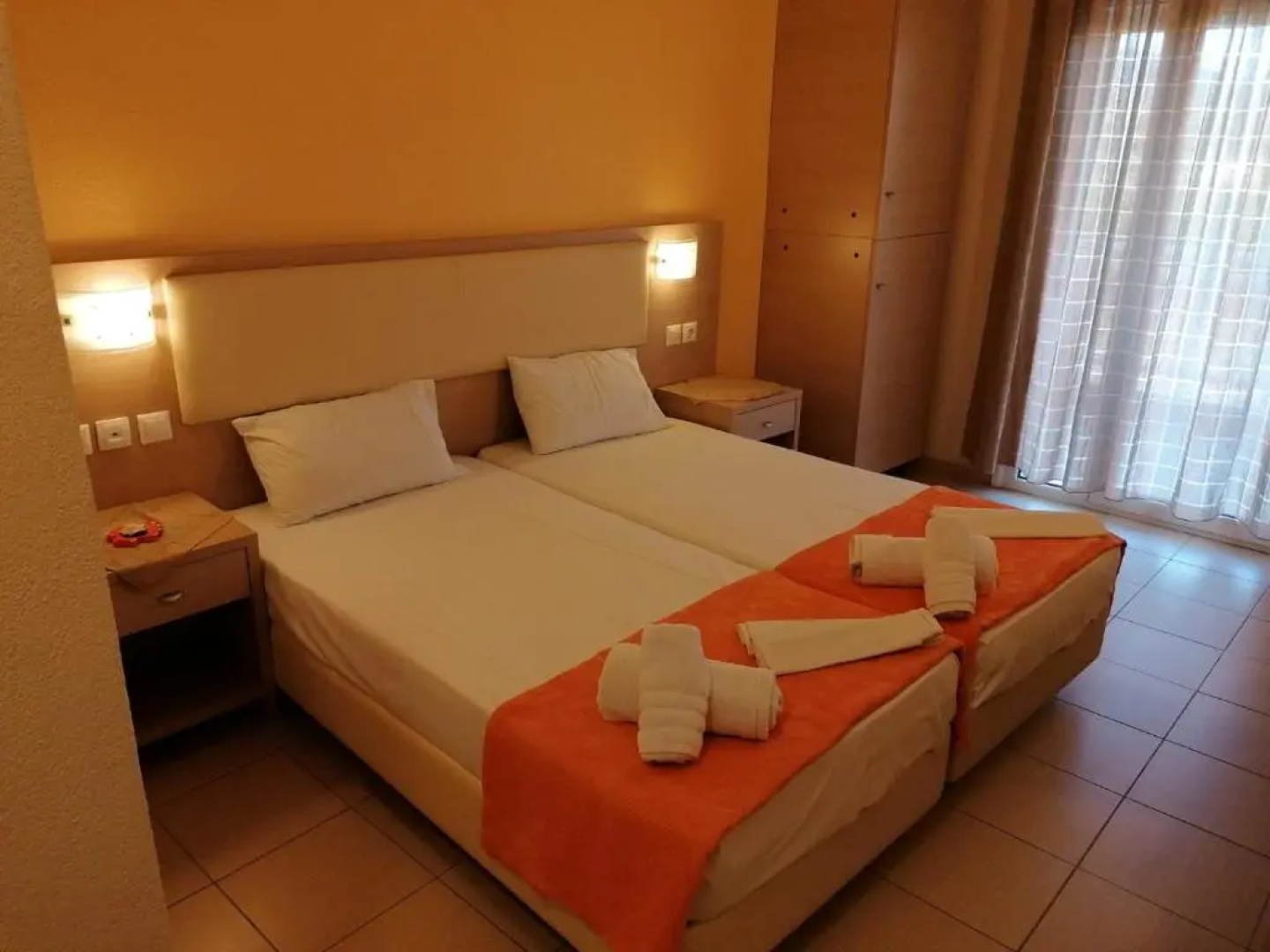 Decauville Hotel