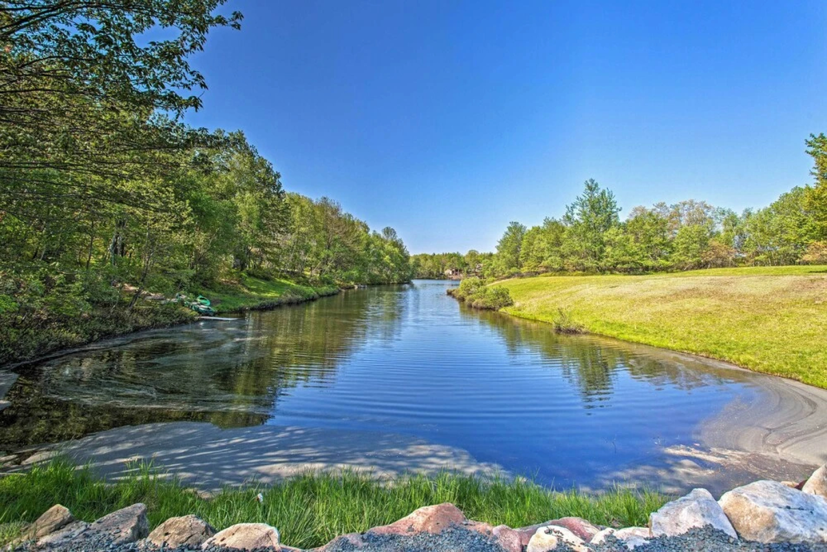 Chic Pocono Hideaway w/ Private Indoor Sauna