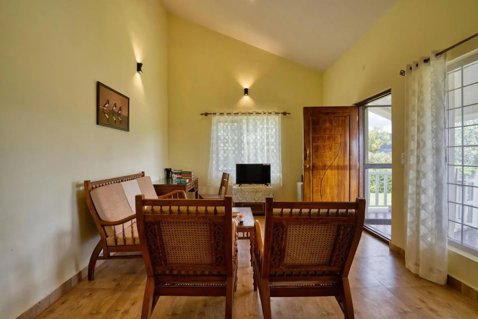 StayVista at Casa Pinnacle