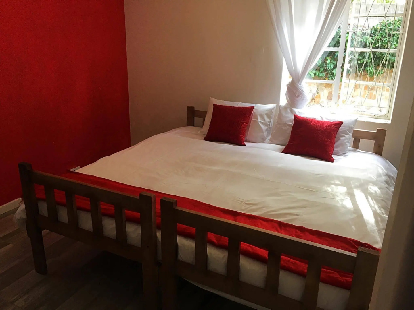 Wanderlust Adventures - Hostel/Backpacker