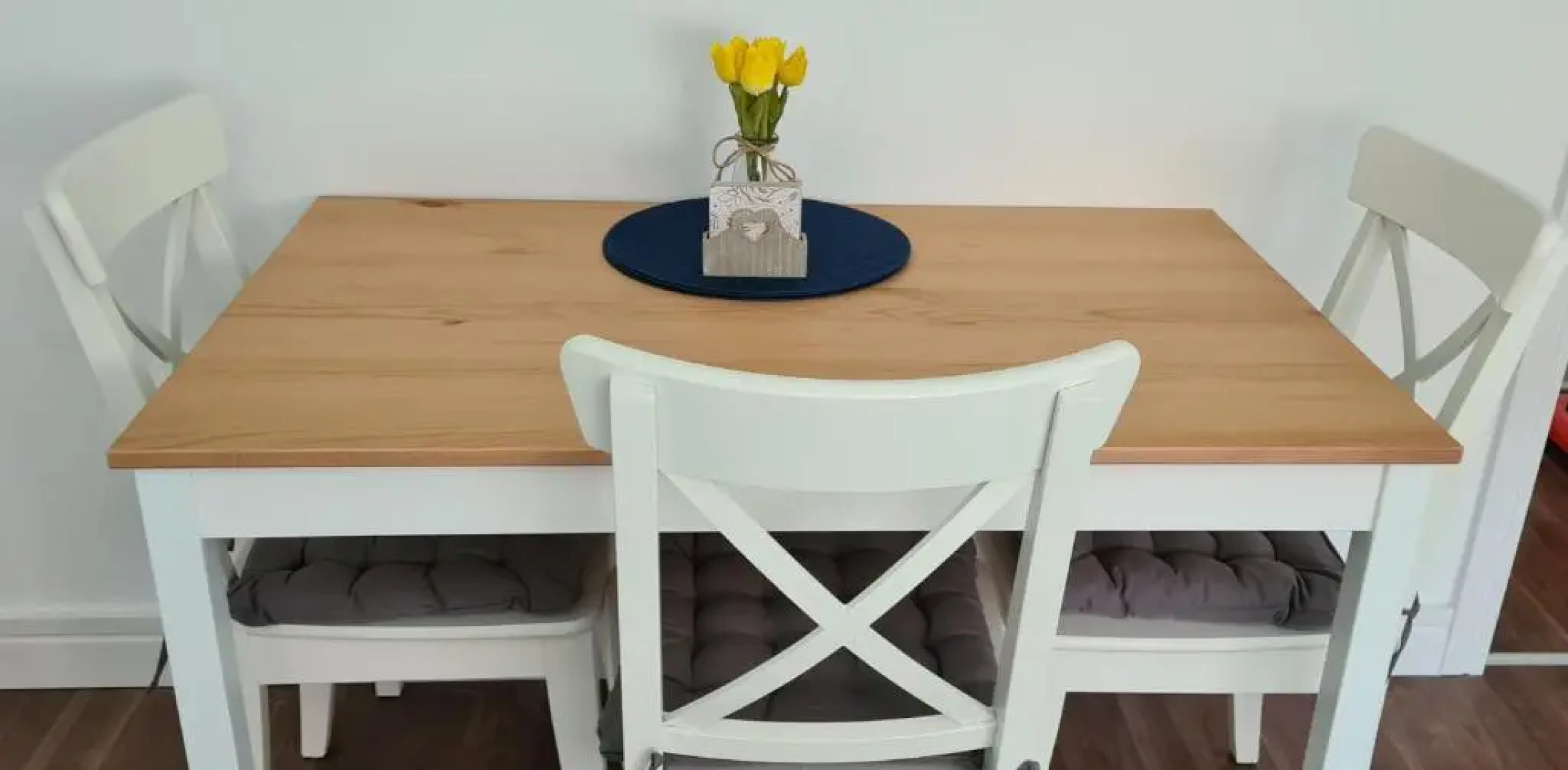 Near Hinckley Centre, sleeps up to 6, spacious ground floor apartments with secure parking