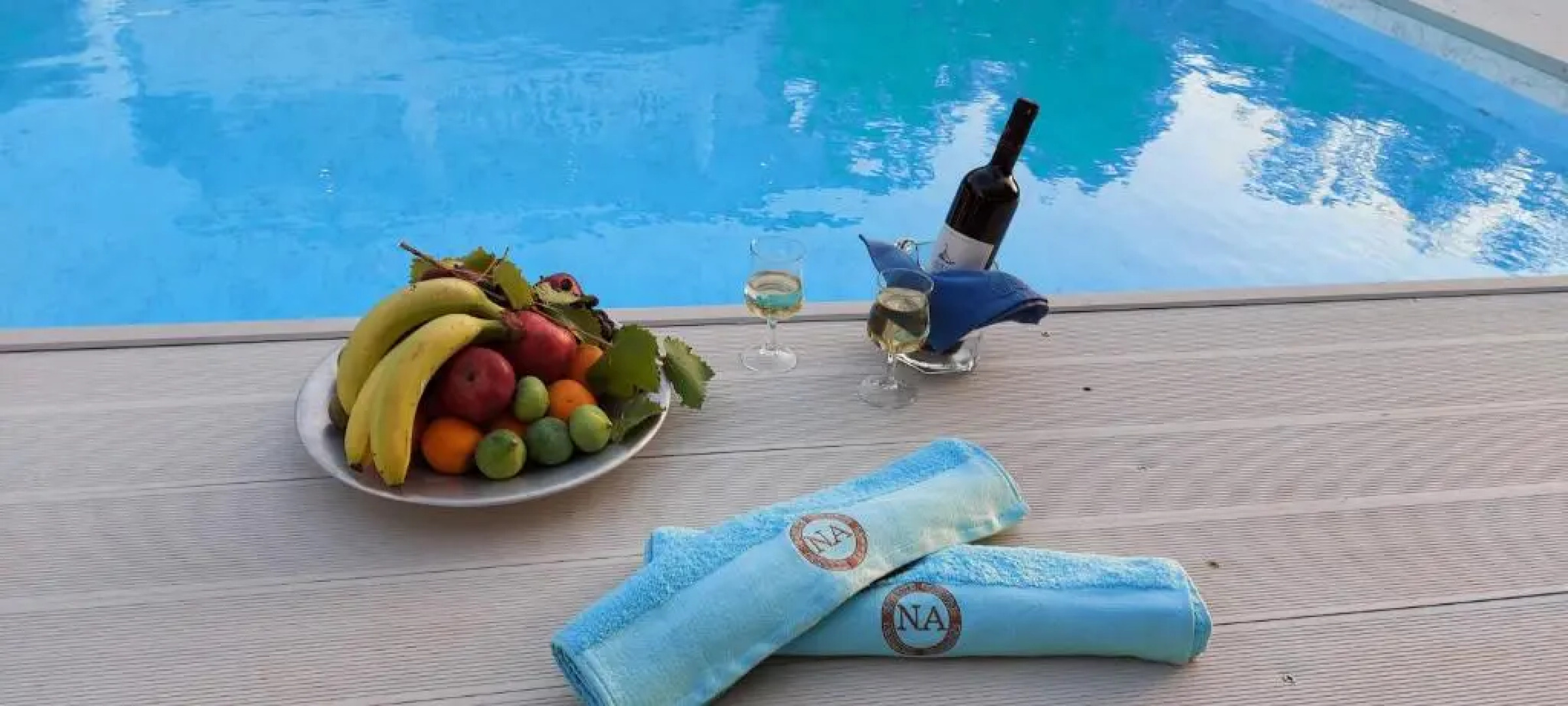 HEAVENLY VIEWS-2-APARTMENT with POOL VIEW CLOSE TO THE BEACH!