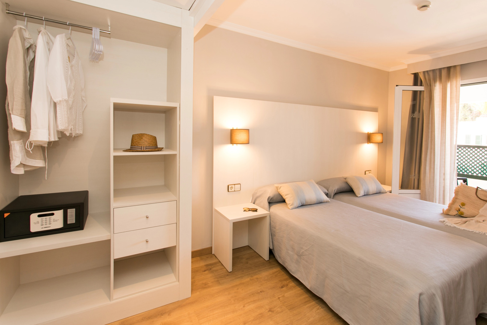 Minura Hotel Cala Galdana & Apartamentos