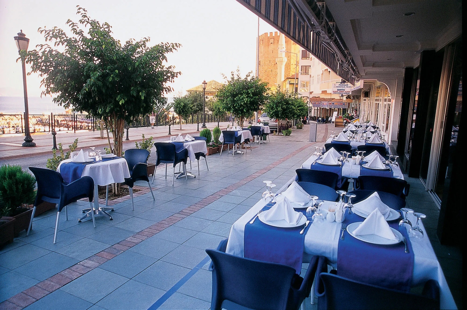 Numa Port Hotel
