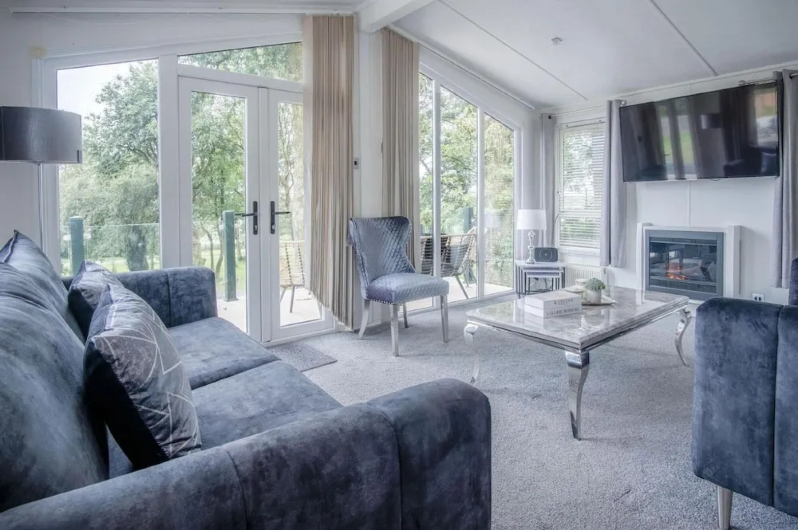 1 Manor Lodge - 3 Bedroom Lodge - Pendine