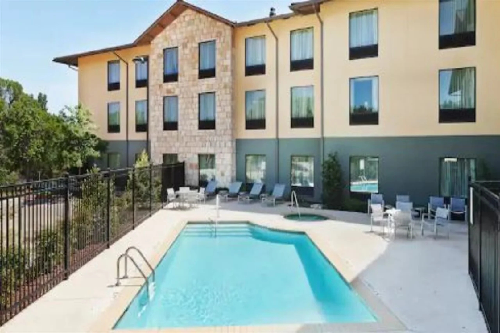 Hampton Inn & Suites Austin - Lakeway