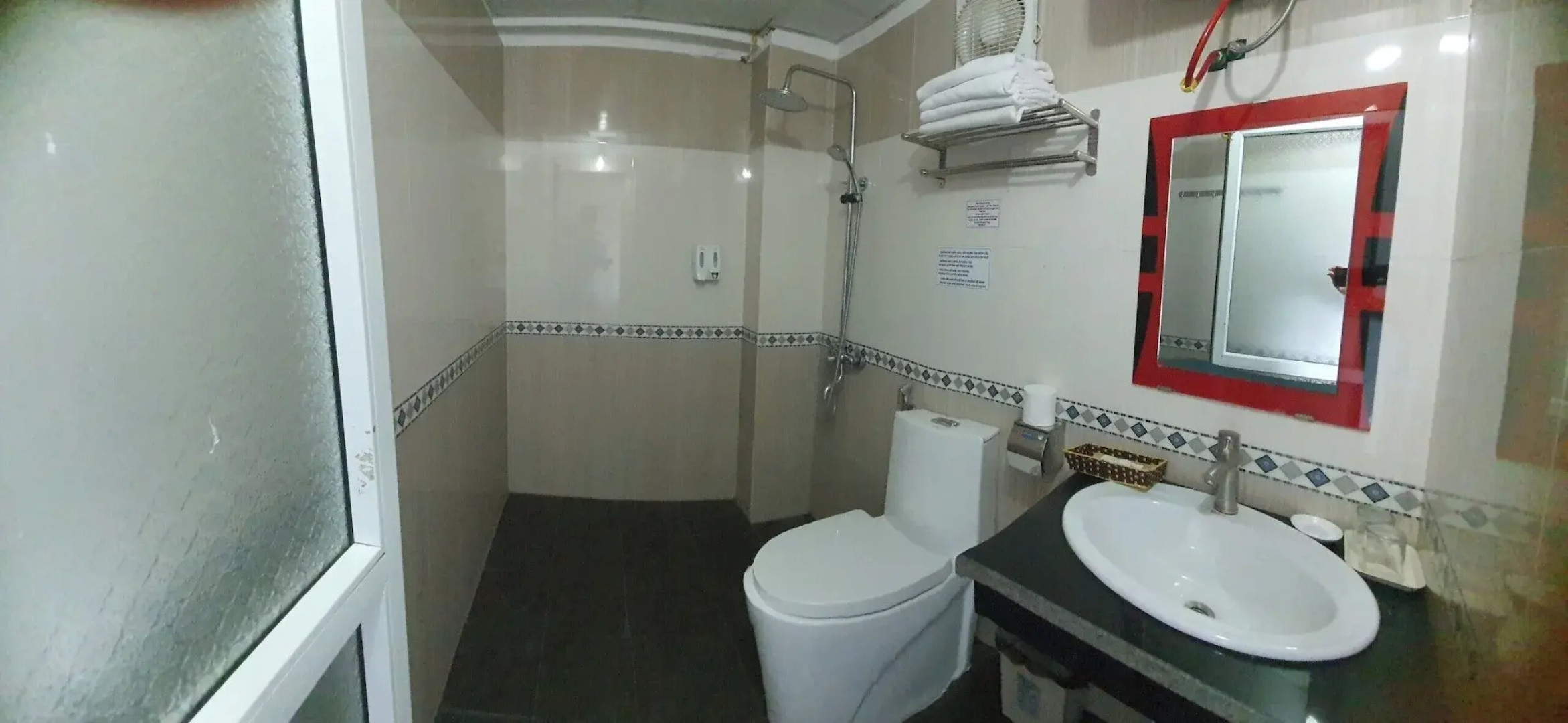 Phuong Nam Mountain View Hotel