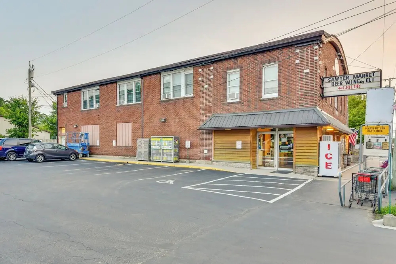 2 Mi to Warren Dunes - Bright Sawyer Apartment!