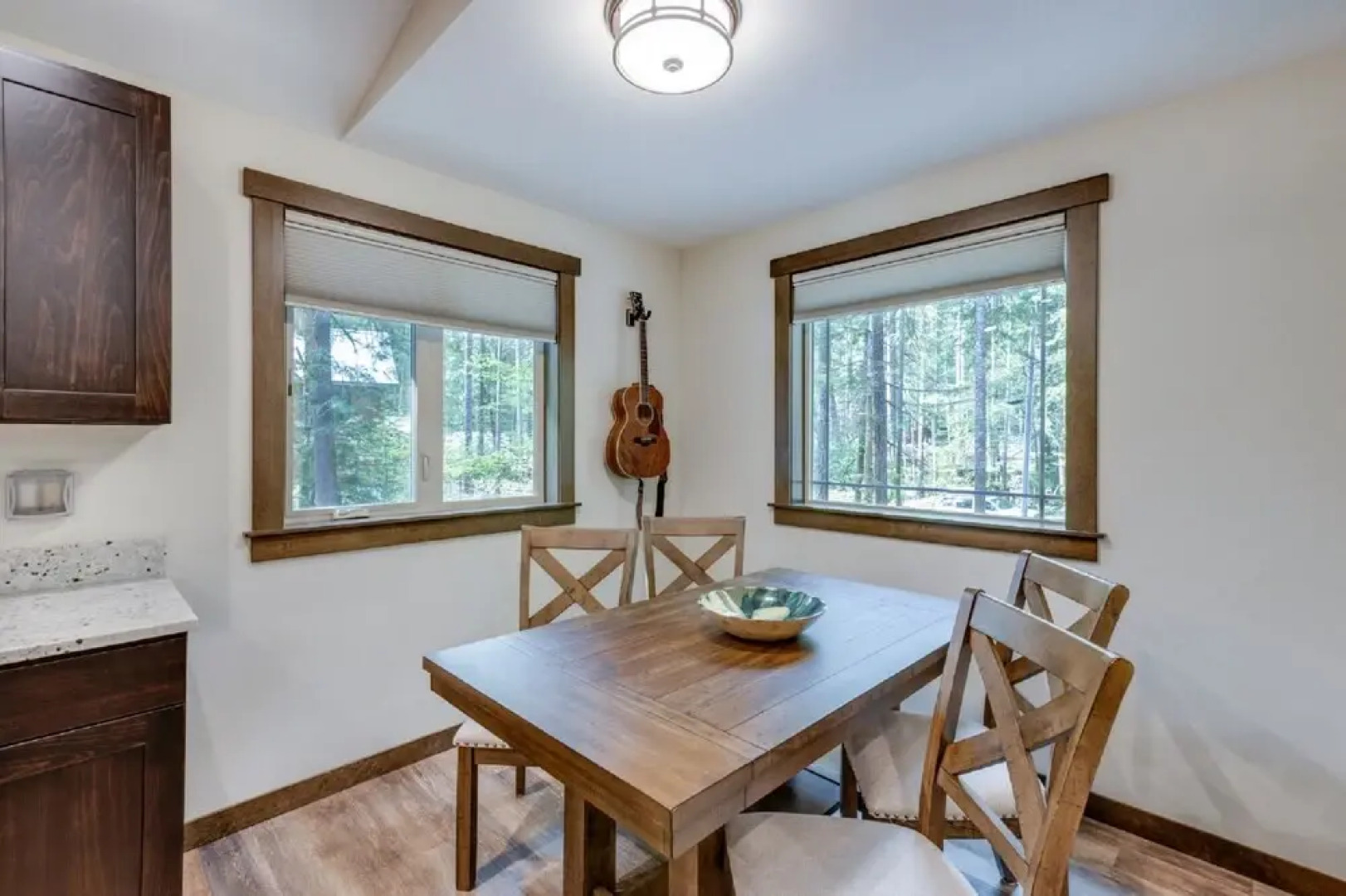 Mt Baker Lodging Cabin 50 - HOT TUB, AC, SLEEPS 4! by MBL