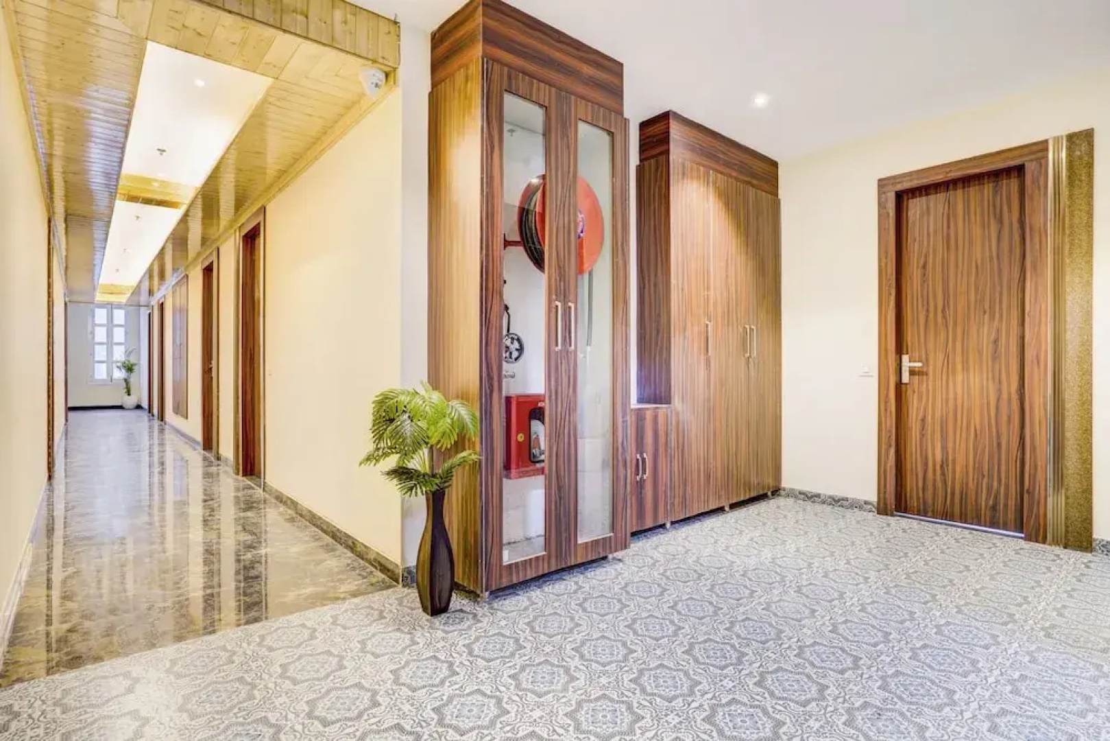 Alaya Stays Serene Woods Hotel Near Mall Road