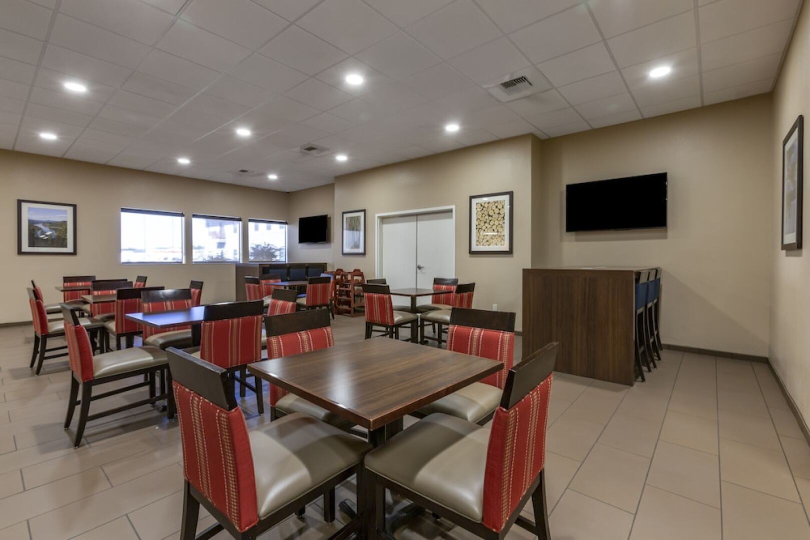 Comfort Inn & Suites I-90 City Center