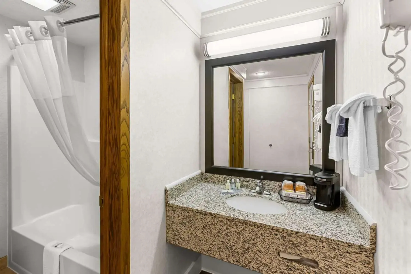 Quality Inn Lakefront