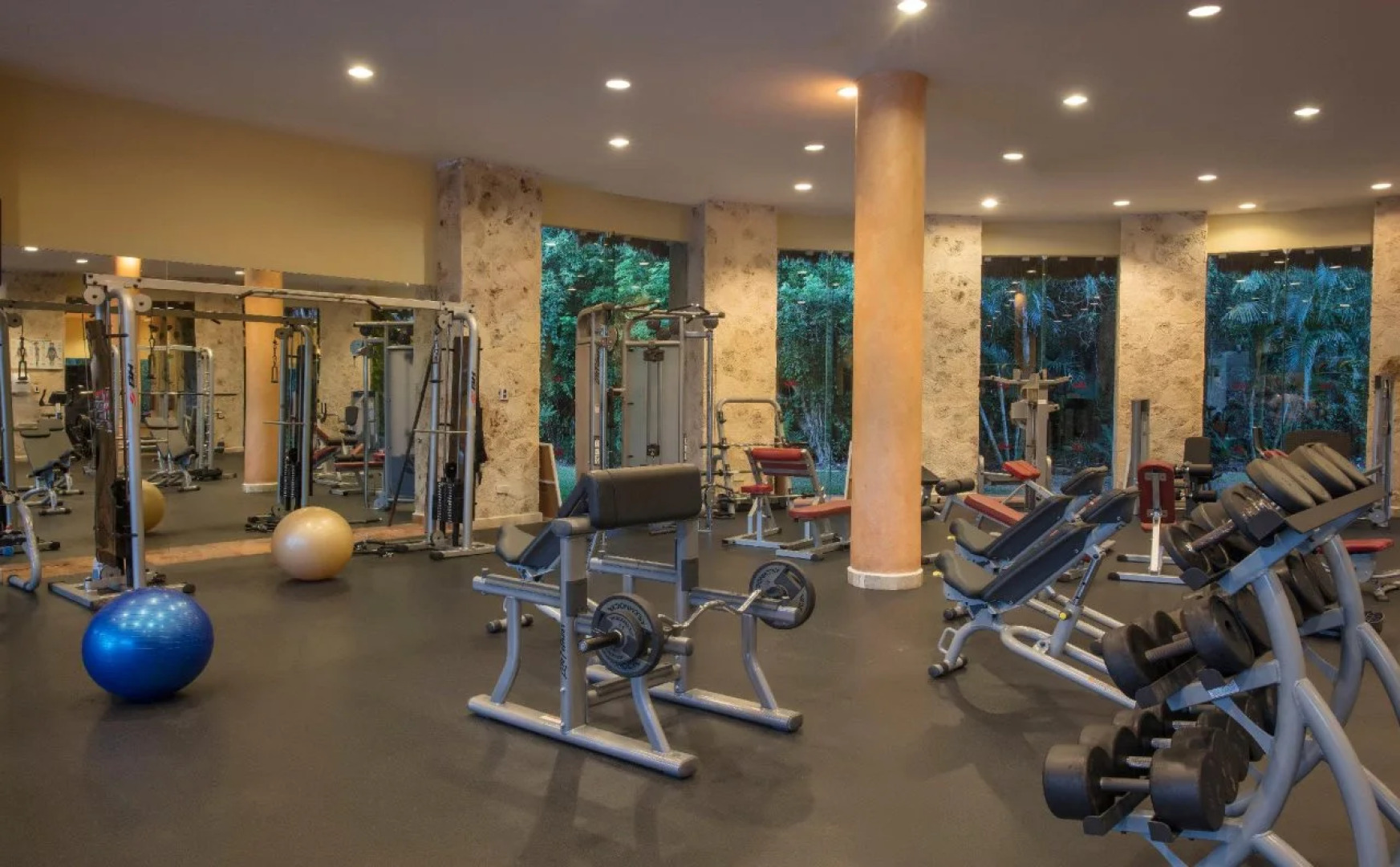 Grand Palladium Select White Sand Resort & Spa - All Inclusive