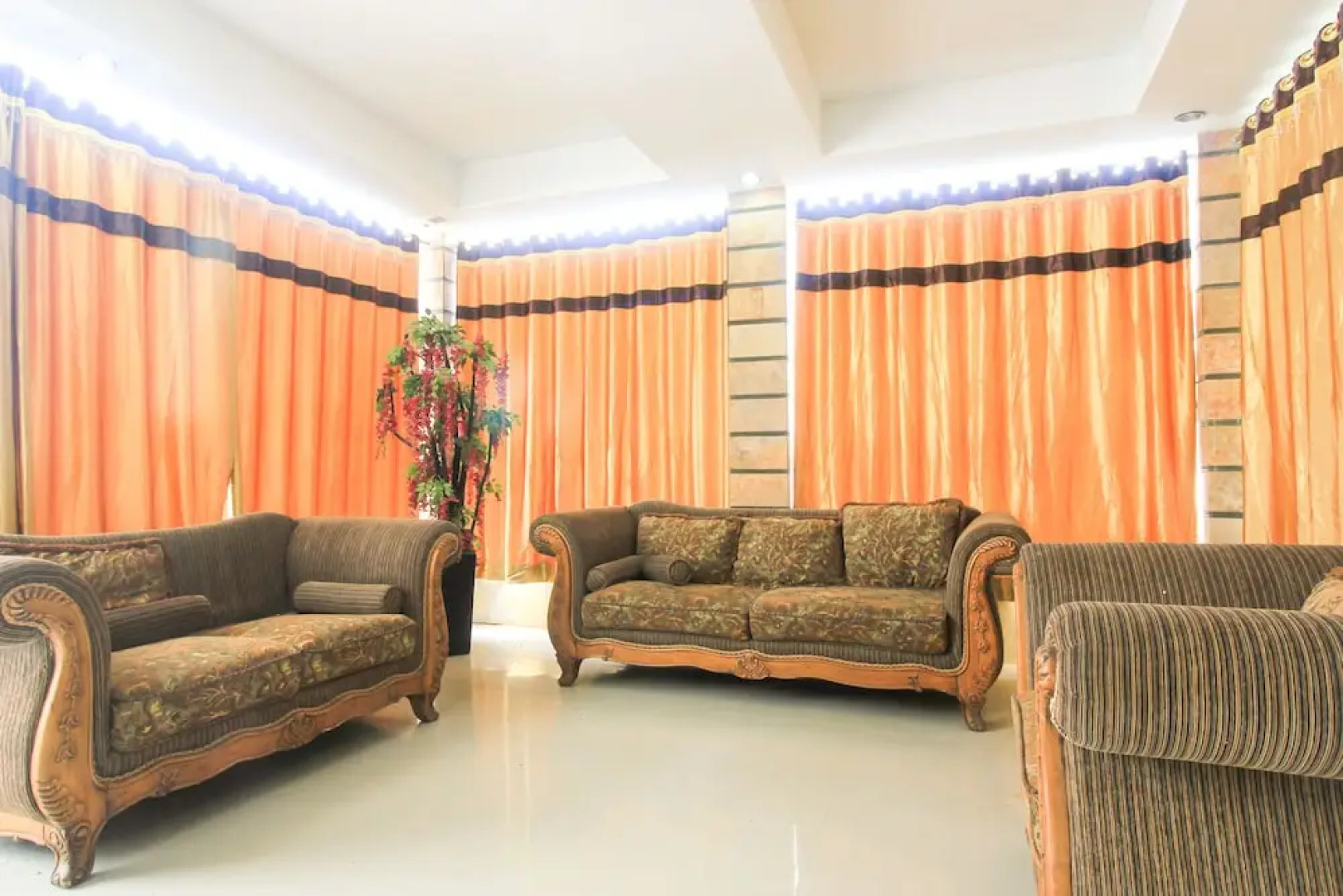 OYO 1153 Tiga Dara Hotel & Resort Syariah