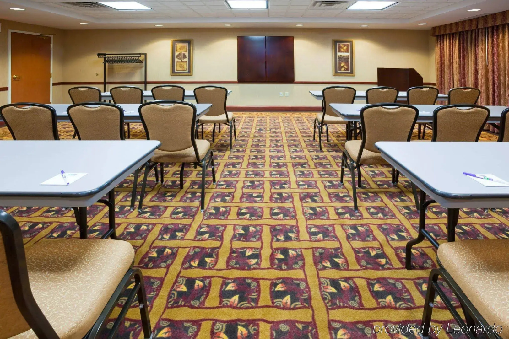 Holiday Inn Express Mitchell by IHG