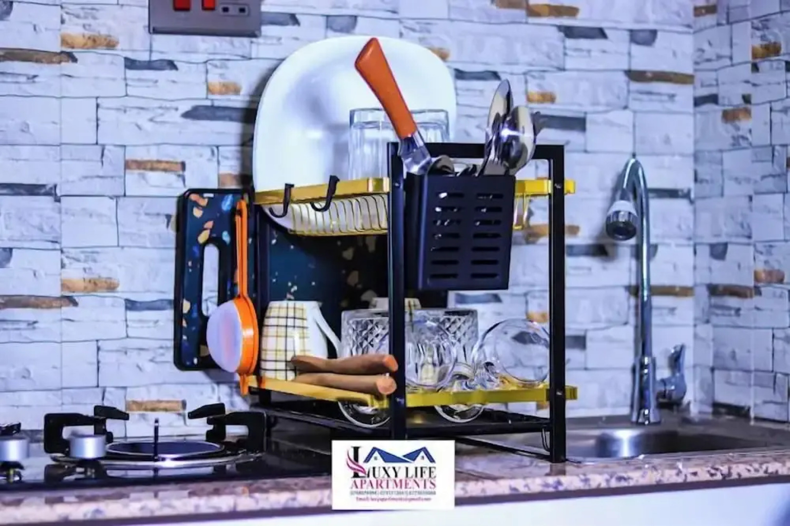 Lux Suites Luxylife Studios Kenol