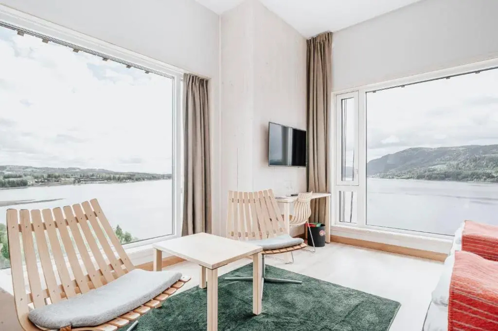 Wood Hotel by Frich's