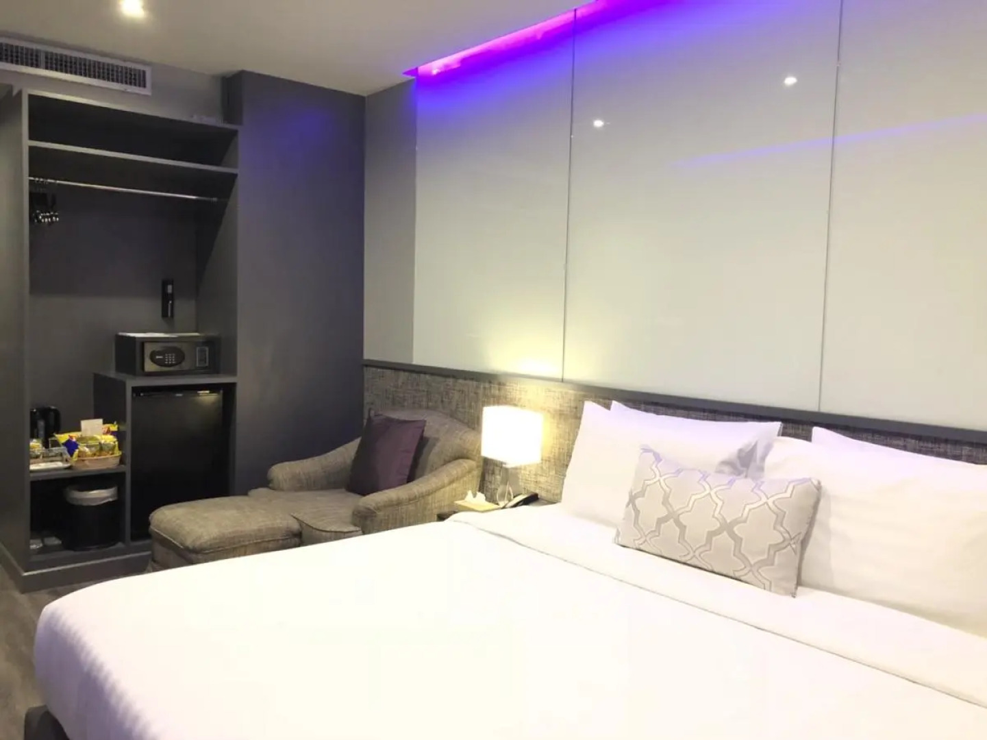 Evergreen Place Siam by UHG