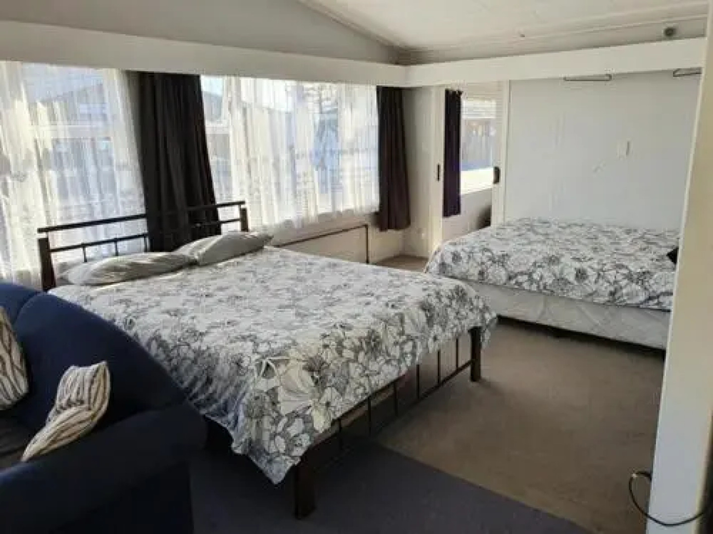 Oasis Motel & Holiday Park