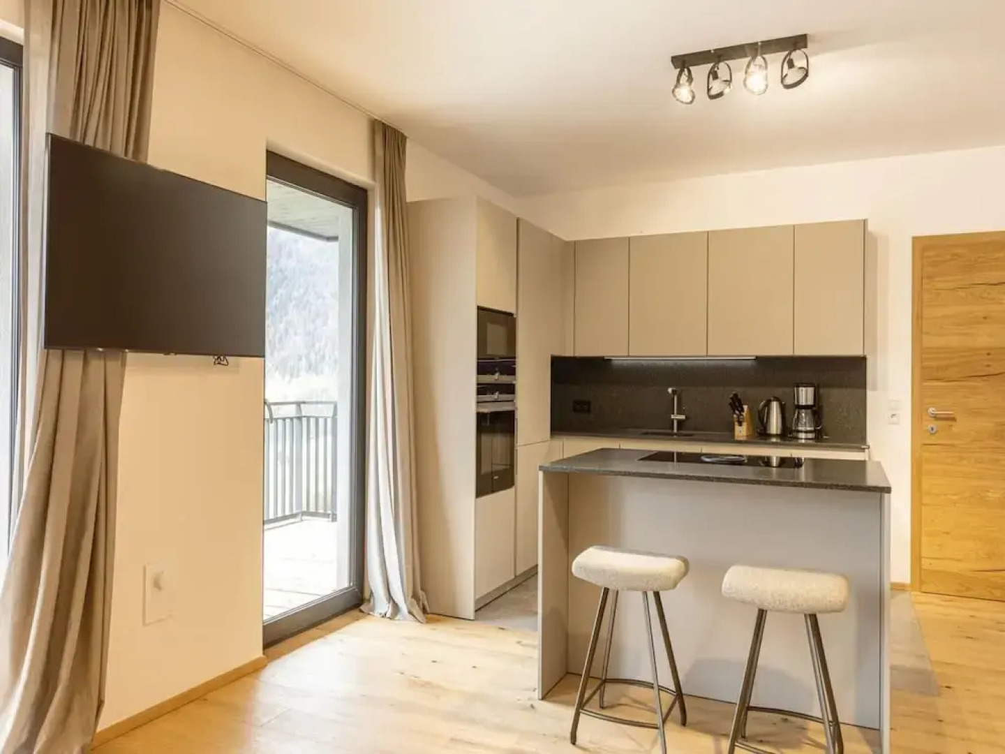 Apartment With Shared Finnish Sauna