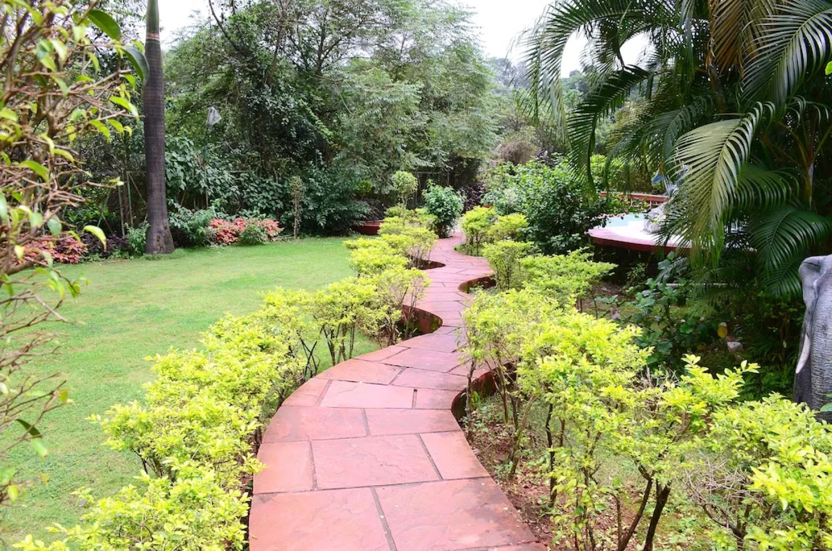 OYO 7293 Basilica Holiday Home