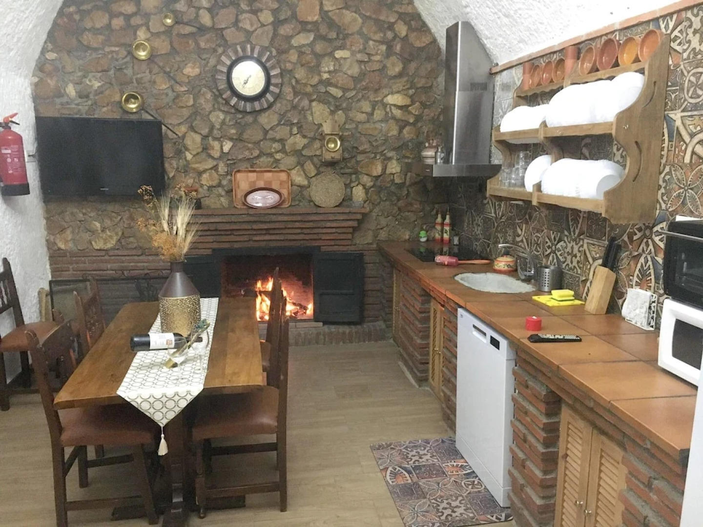 House With 4 Bedrooms in Guadix, With Wonderful Mountain View, Enclosed Garden and Wifi Near the Slopes