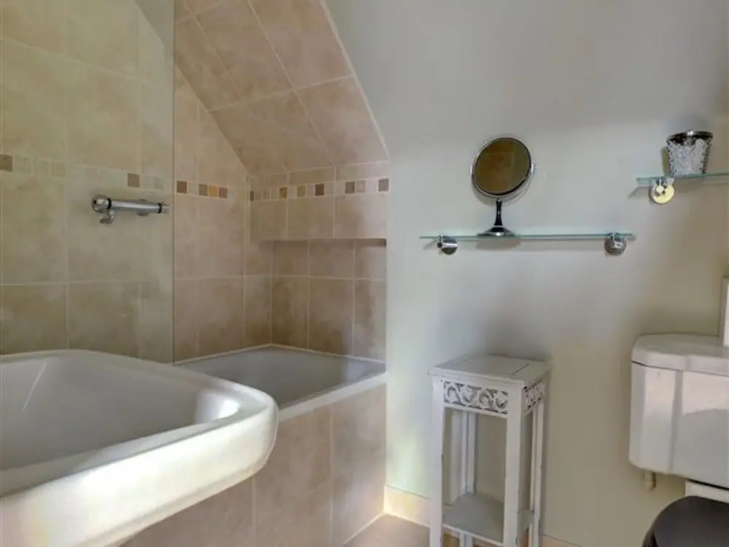 Unwind and Relax in This Romantic, Refurbished First Floor Studio Apartment