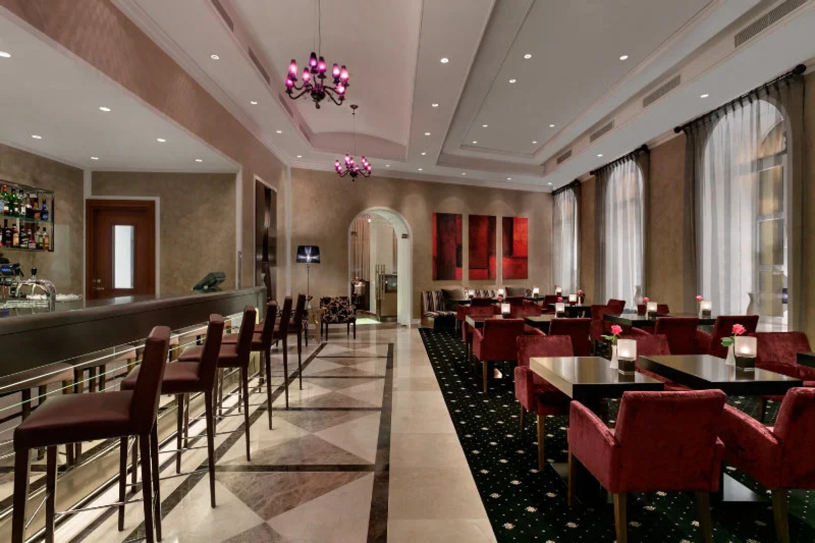 Grand Hotel Vilnius, Curio Collection by Hilton