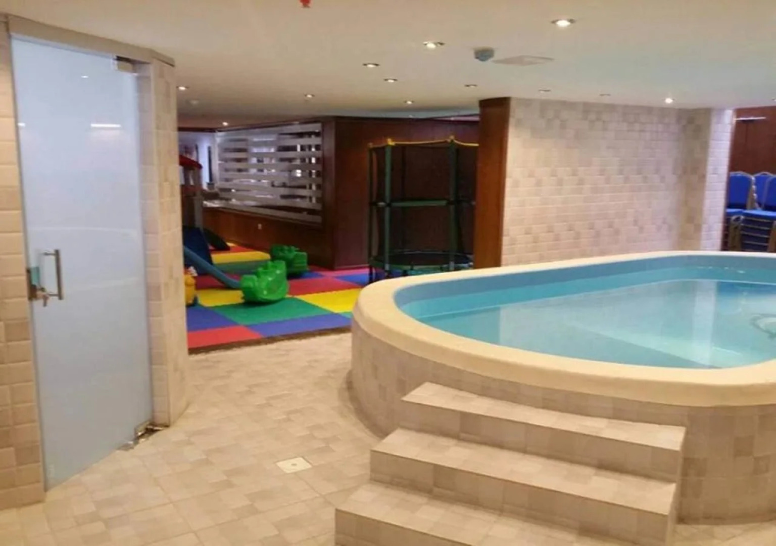 Elegant Suites Hotel