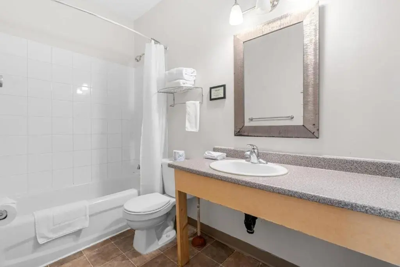 Squamish Adventure Inn & Hostel