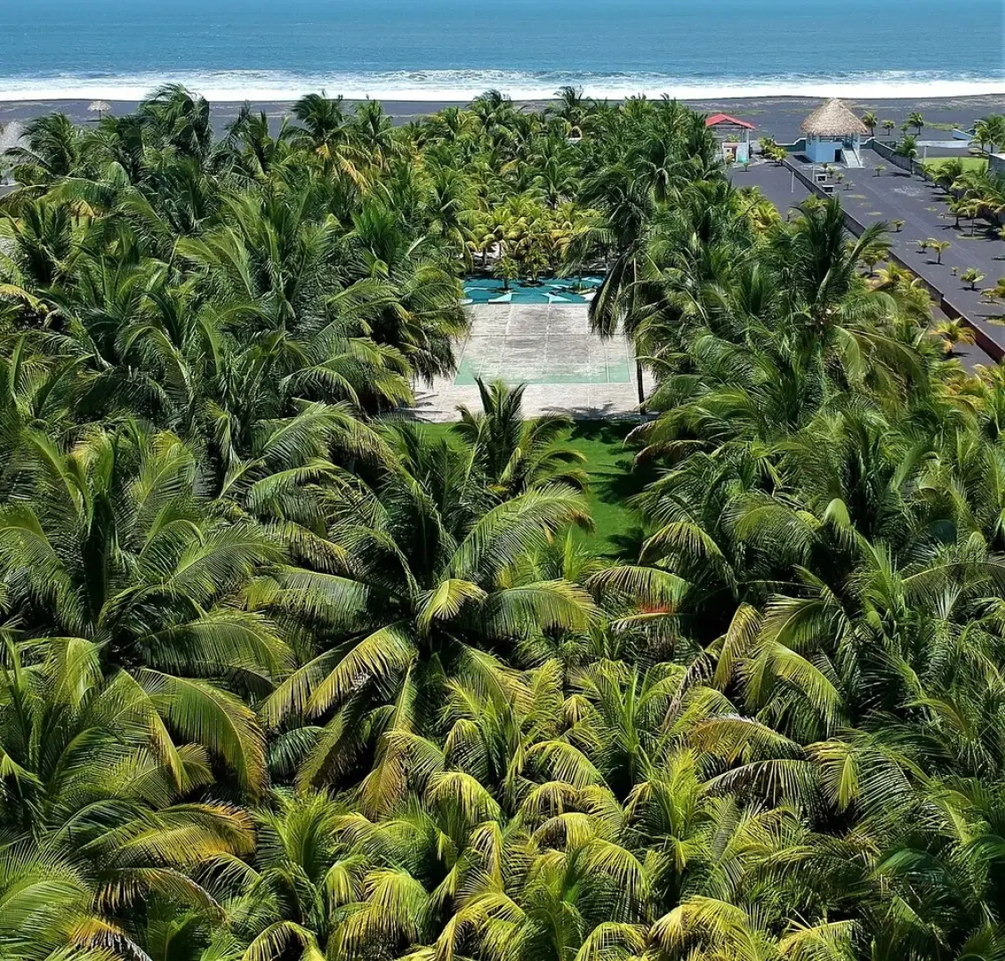 Beach House LM004