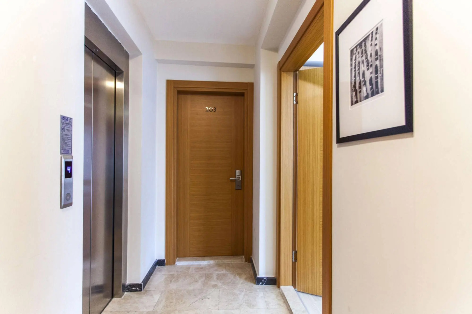 Holas Apartments