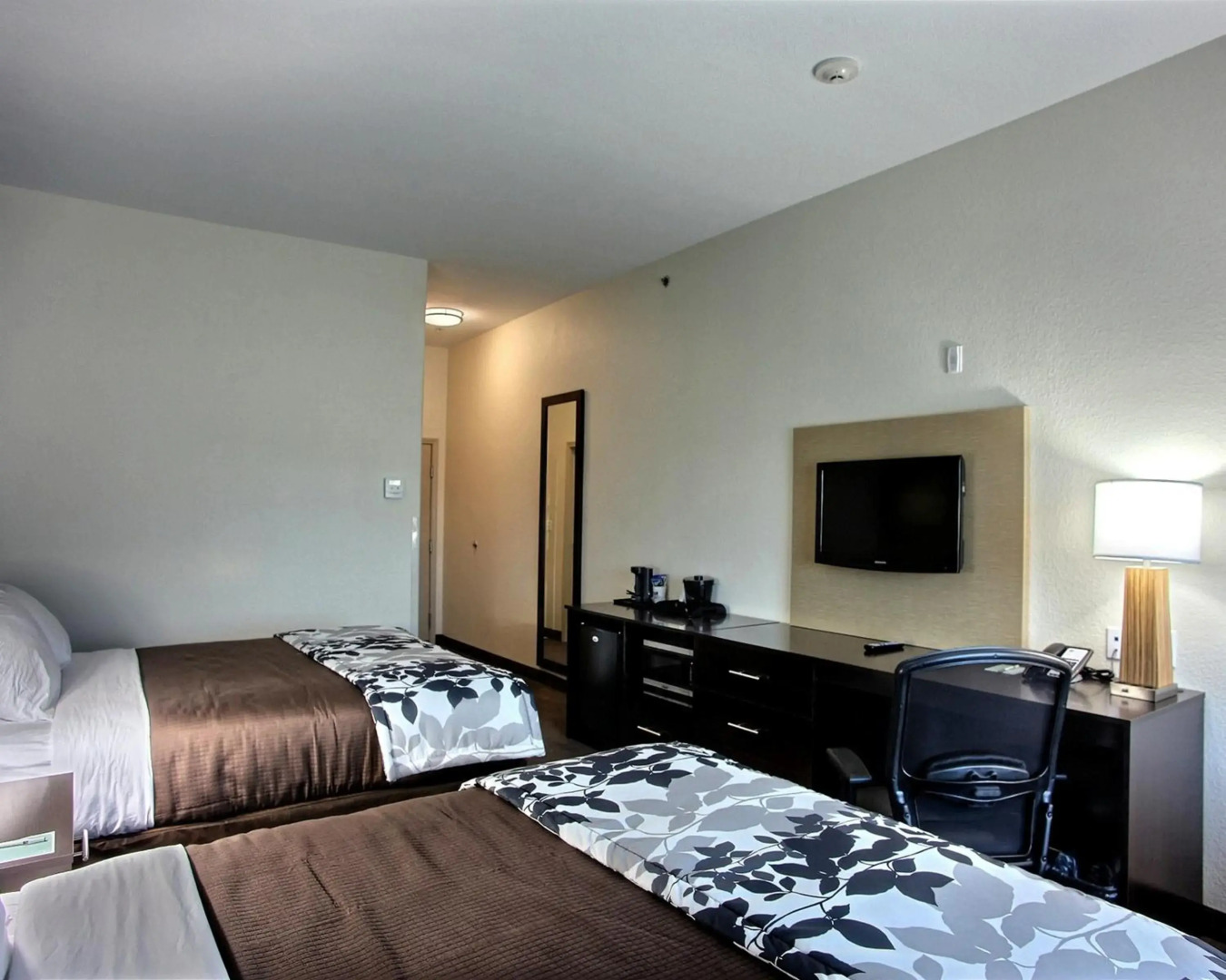 Sleep Inn & Suites Center