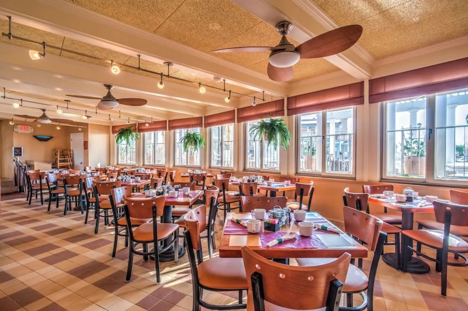 Reges Oceanfront Resort