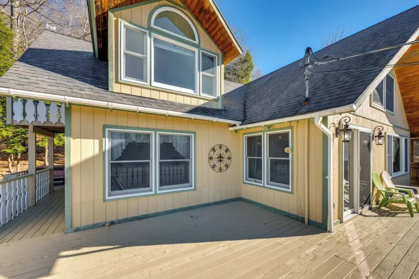 1 Mi to Story Land: Spacious Home w/ Mtn Views!