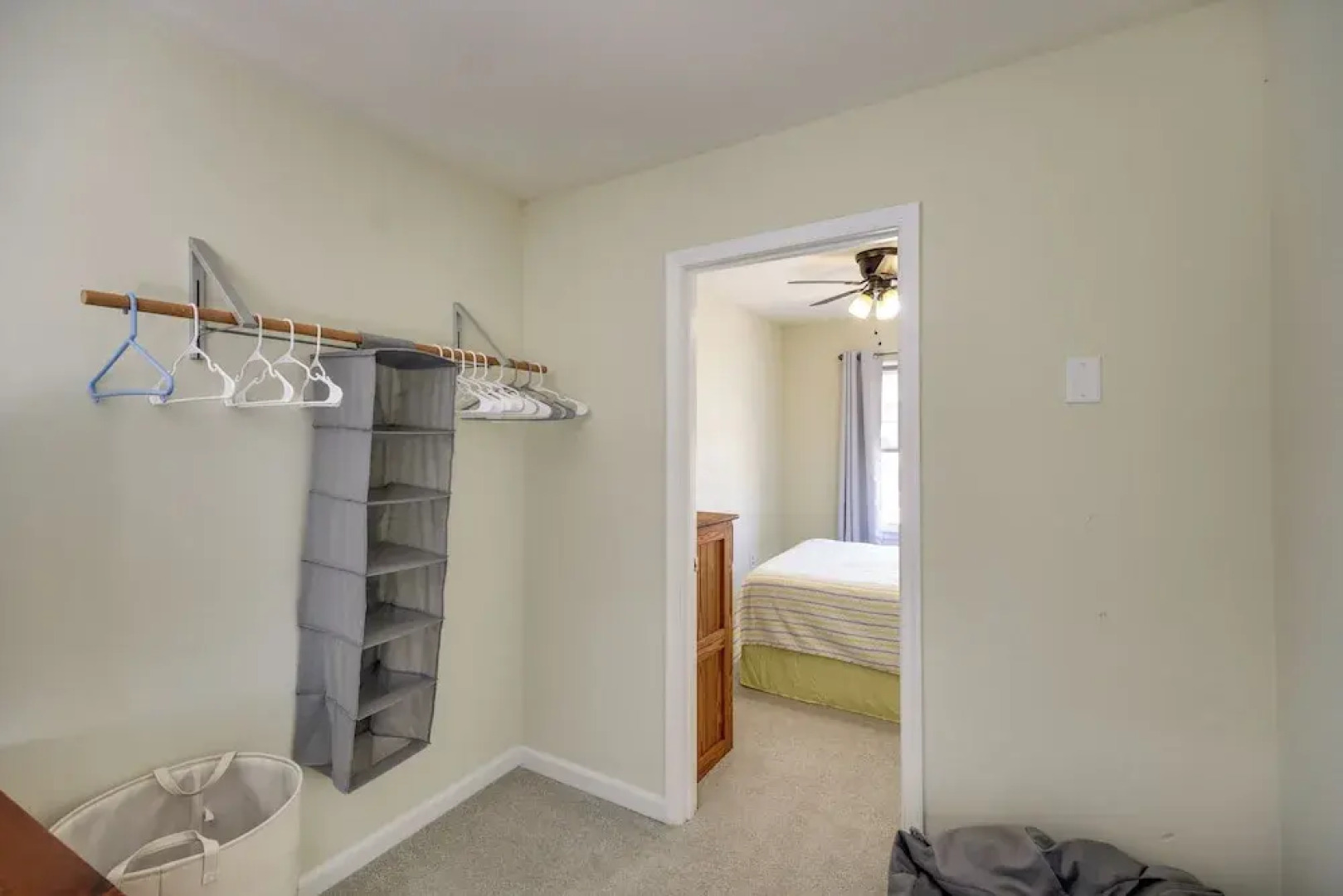 Stroll Into Town: Cozy Apartment in Kilmarnock