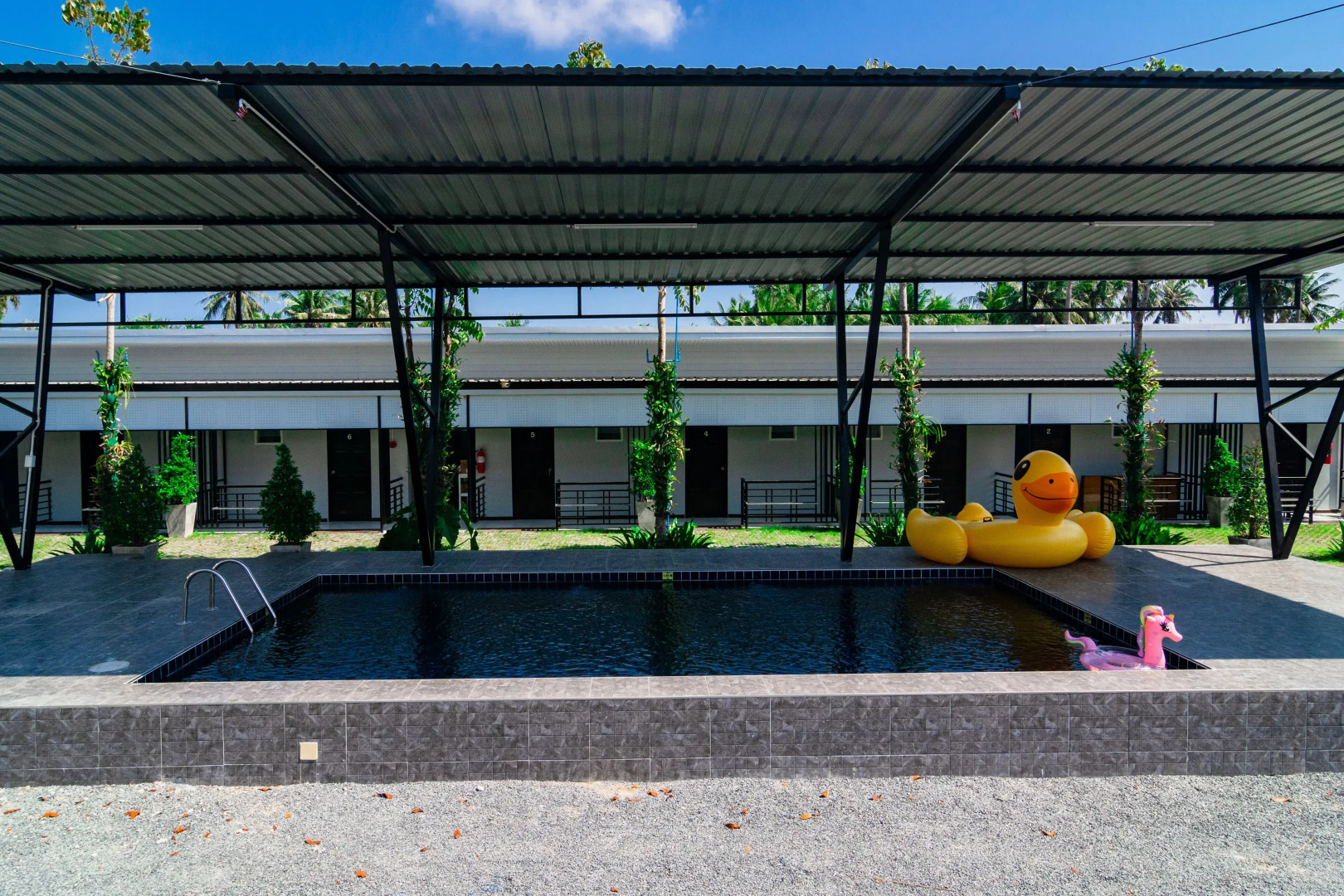 Runya Poolvilla by OYO Rooms