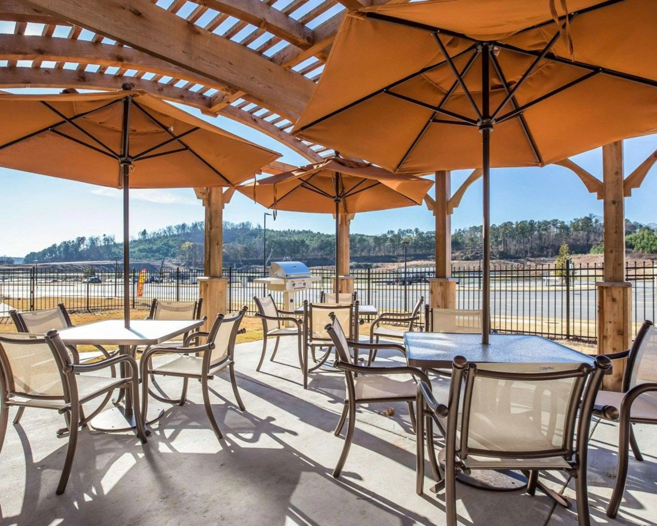 MainStay Suites Cartersville - Emerson Lake Point